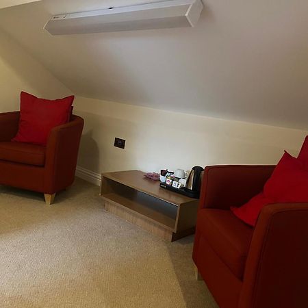 The Lion Hotel Blaenavon エクステリア 写真