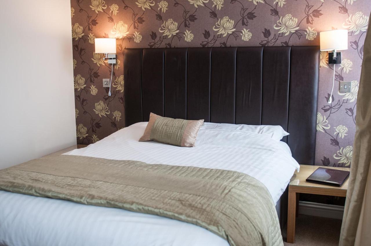 The Lion Hotel Blaenavon エクステリア 写真
