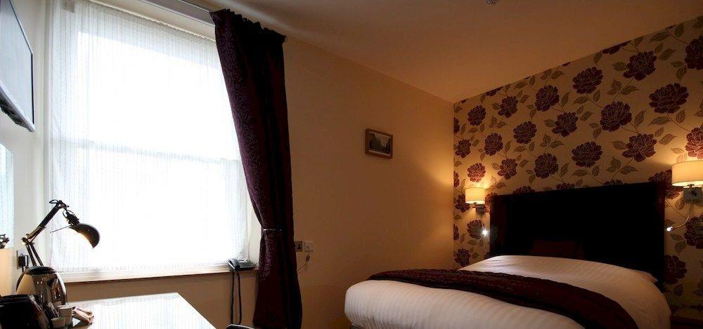 The Lion Hotel Blaenavon エクステリア 写真